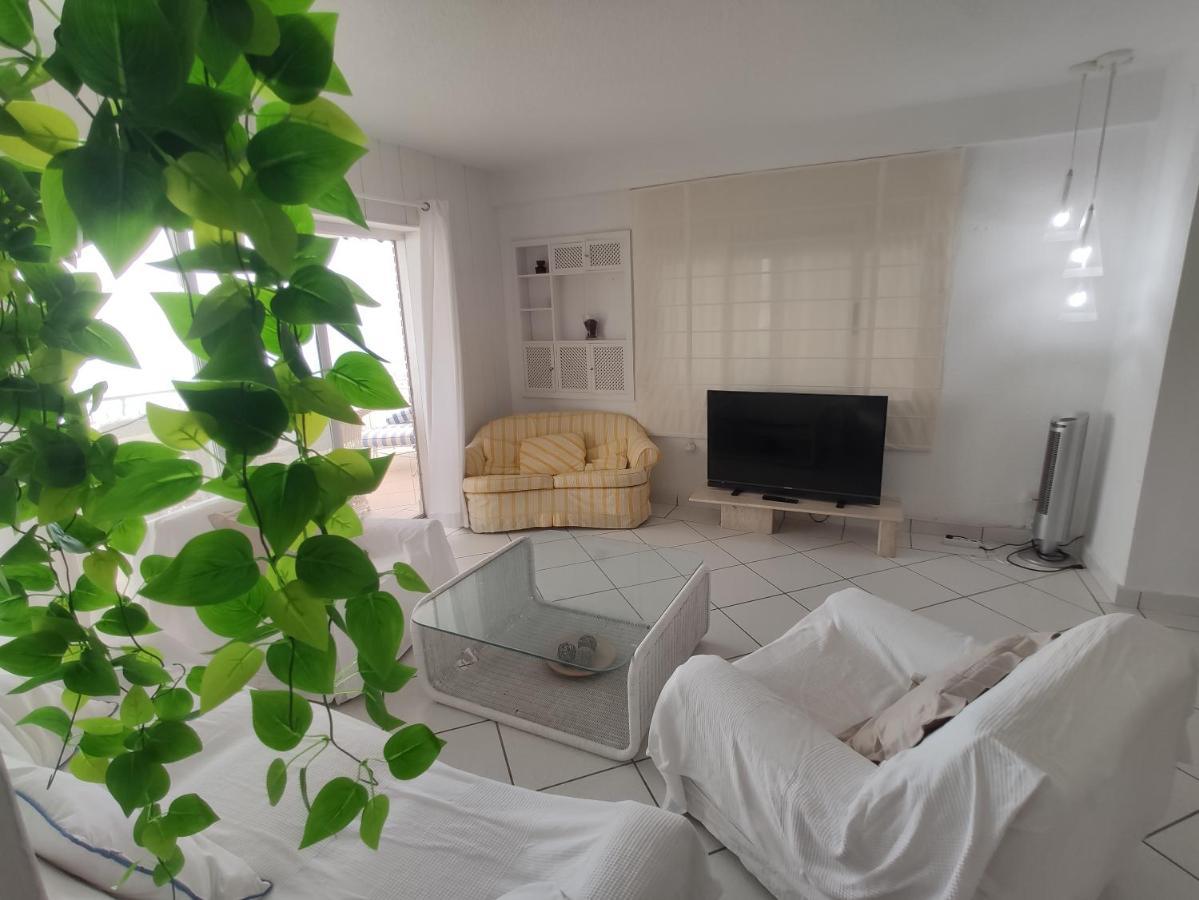 Apartamentos Mar I Vent Benidorm Bagian luar foto