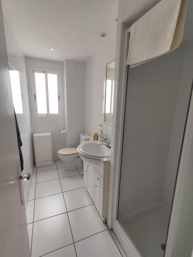Apartamentos Mar I Vent Benidorm Bagian luar foto